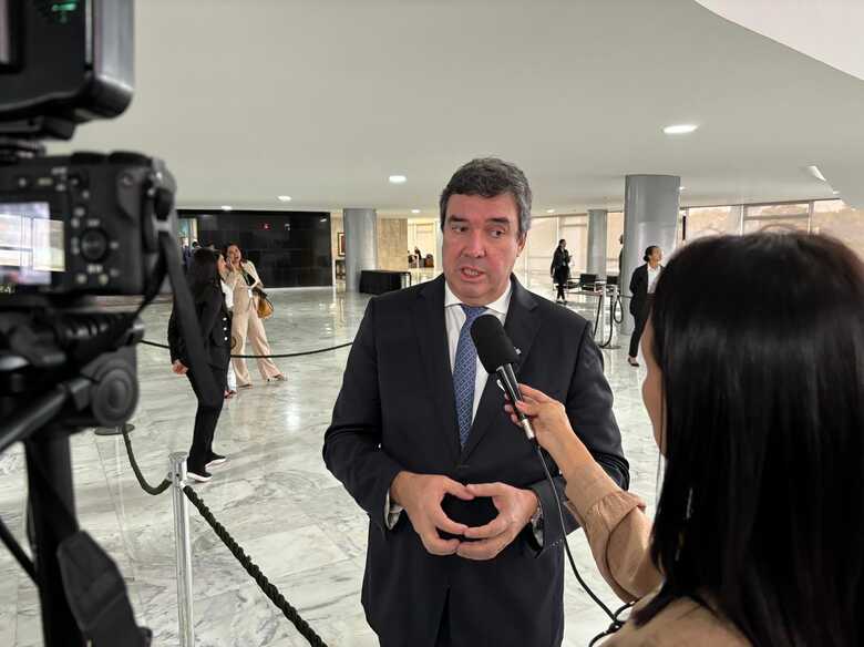 O governador Eduardo Riedel foi um dos convidados do lançamento do Plano Safra 2024/2025