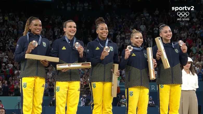 Ginastas brasileiras com medalhas de bronze