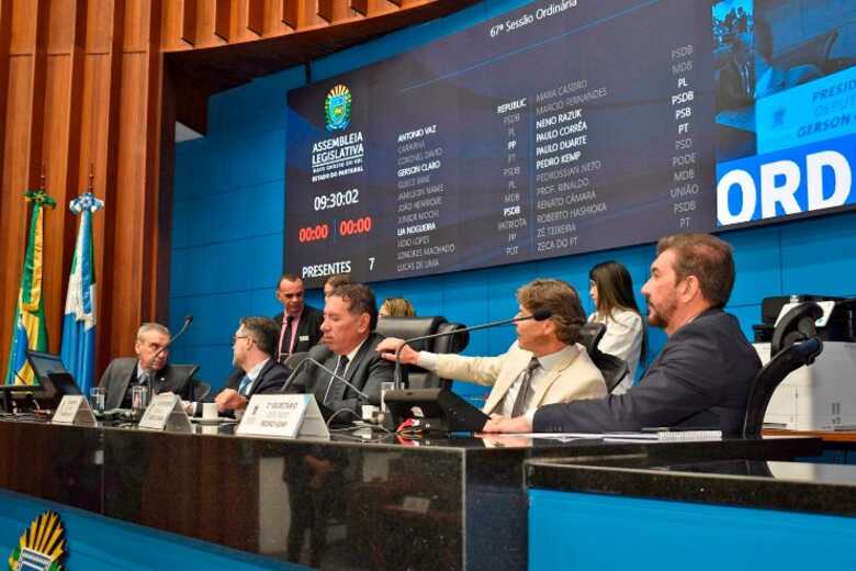 Sessão na Assembleia Legislativa