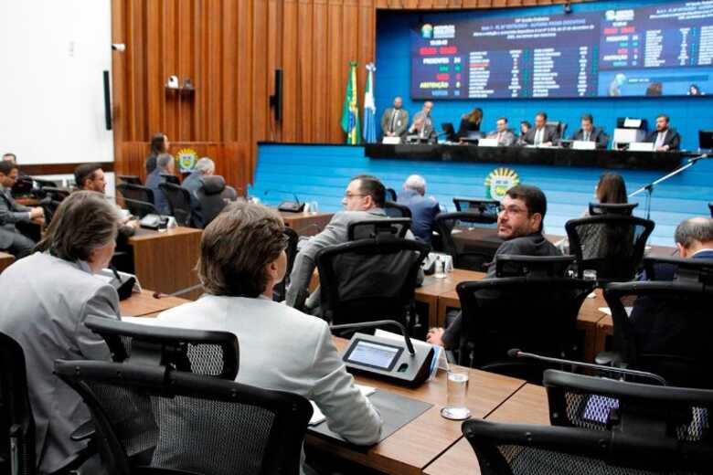 Na Ordem do Dia, os deputados analisam as matérias em tramitação na Assembleia Legislativa