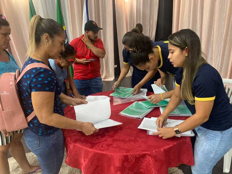 Famílias de MS são beneficiadas com títulos de Regularização Fundiária 