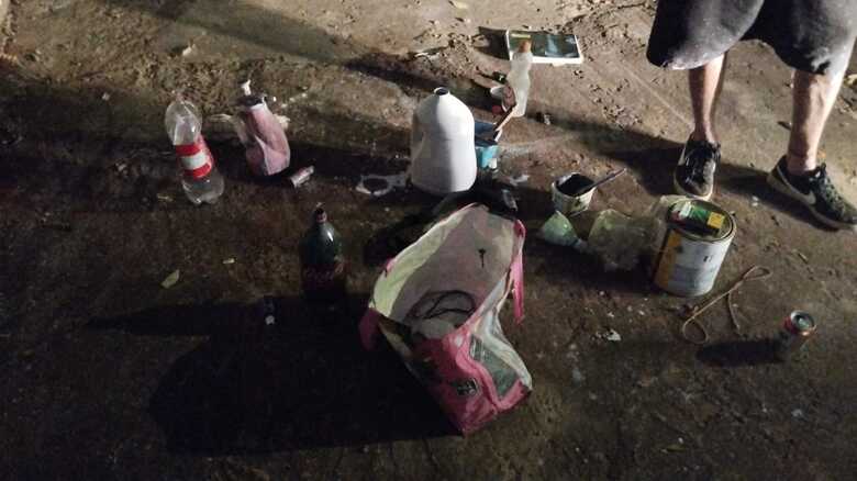 Objetos apreendidos com o indiv&iacute;duo