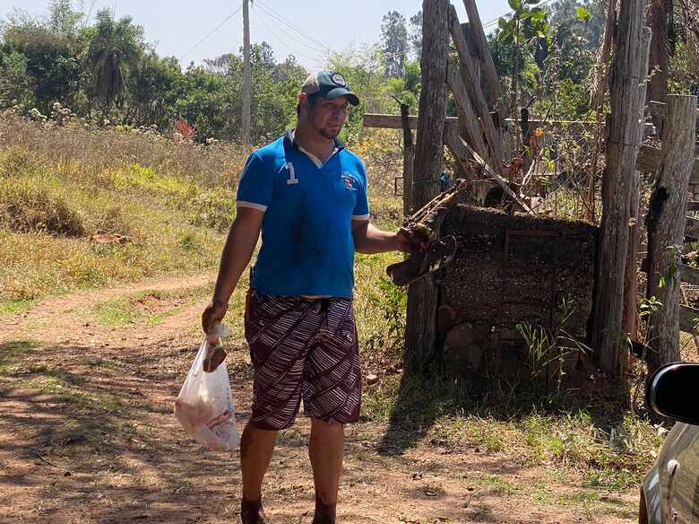 Imagem de Nossa Senhora Aparecida é recuperada em meio a lama