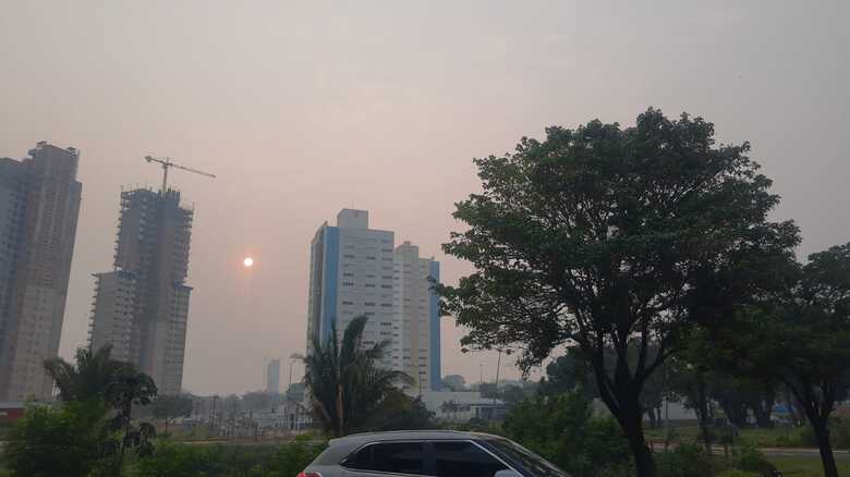 Céu de Campo Grande tomado pela fumaça