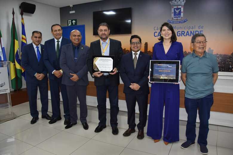 Câmara homenageia Sérgio Longen e Adriana Sato