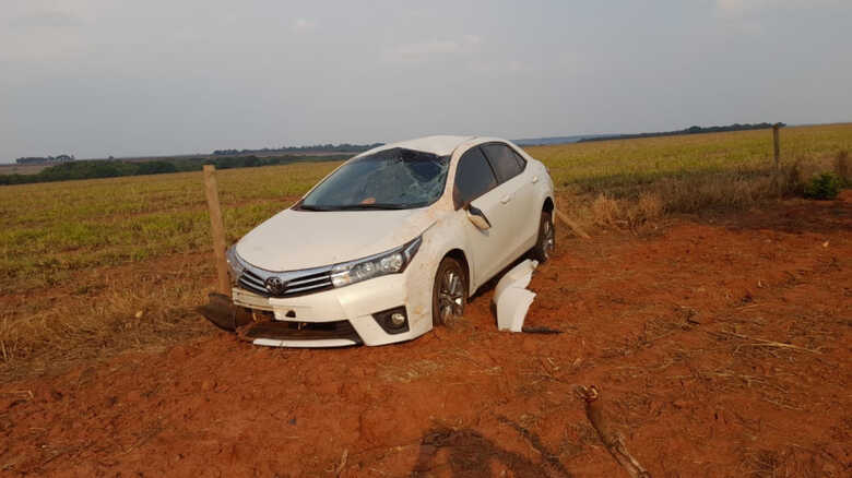 Corolla ficou bastante danficado