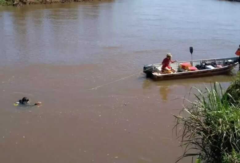 O pescador está sendo procurado pelo Corpo de Bombeiros