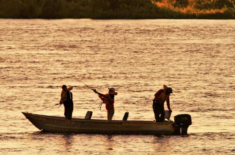 A época da Piracema irá começar dia 5, por isso a pesca estará proibida em todos os rios do Estado, nas duas grandes bacias hidrográficas: do Paraná e do Paraguai