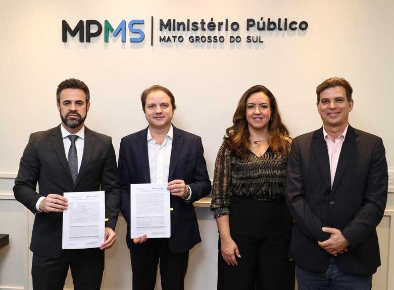 Procurador-geral de Justiça de MS Romão Avila, diretor-superintendente, Claudio Mendonça, diretora-técnica, Sandra Amarilha e diretor Tito Estanqueiro