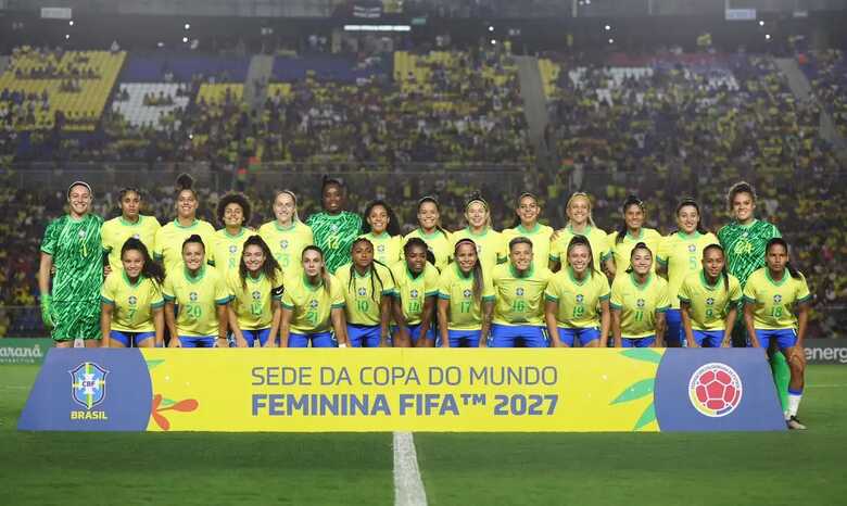 Meninas voltam a campo nesta terça-feira