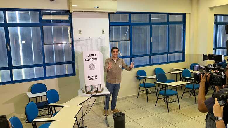 Beto Pereira votou durante a manhã de hoje