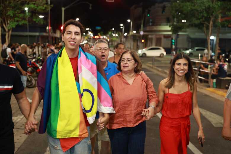 jean Ferreira, vereador eleito, Ministra Cida Gonçalves e a deputada federal Camila Jara