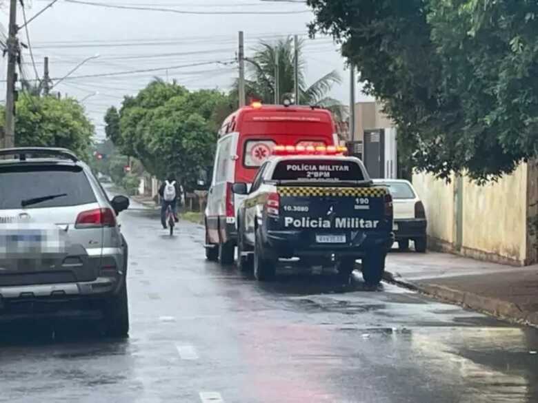 A vítima estava dentro de uma casa na cidade