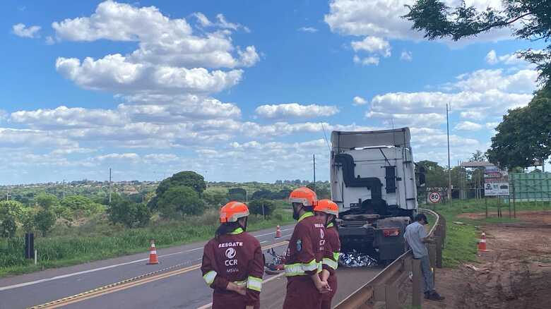 A vítima morreu ainda no local do acidente