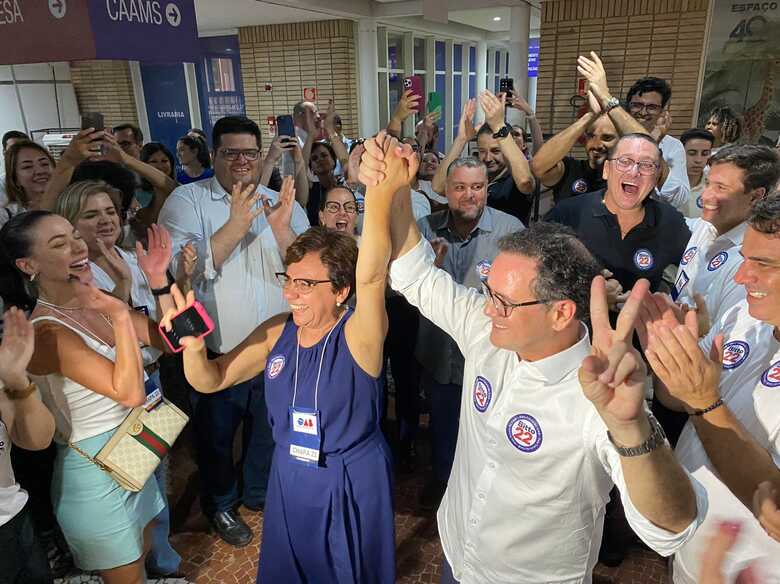 Presidente eleito da OAB-MS, Bitto Pereira, ao lado de sua vice, Marta Taques