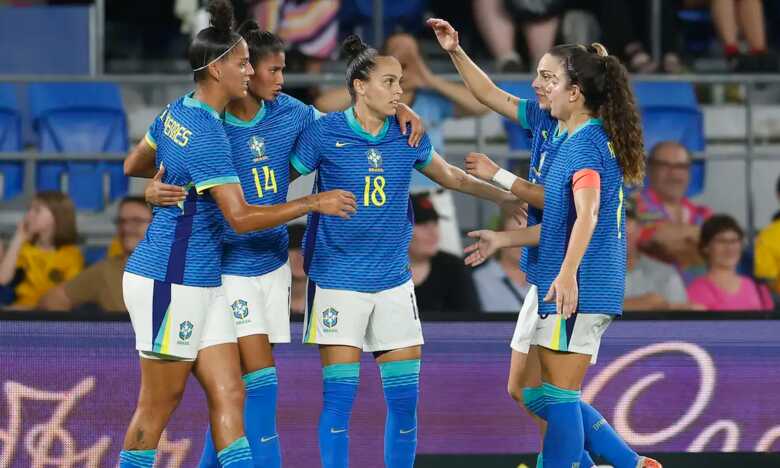 Seleção feminina de futebol