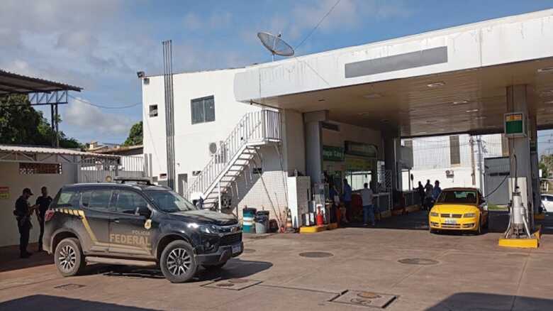 PF bateu cedo na porta do posto de gasolina de Ladário