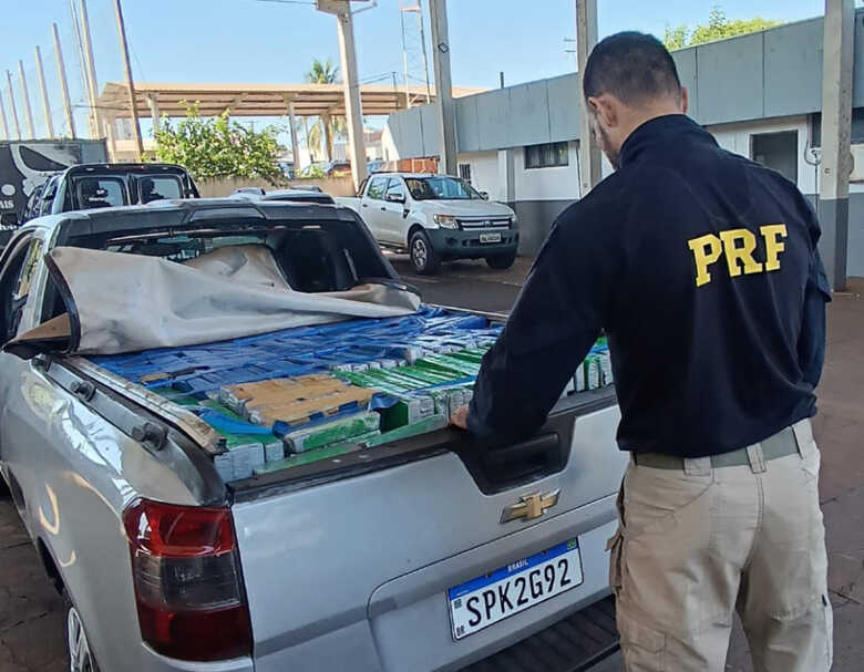 Picape estava com uma tonelada de maconha