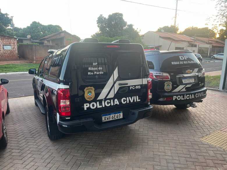 Viaturas da Polícia Civil - Delegacia Ribas do Rio Pardo / 