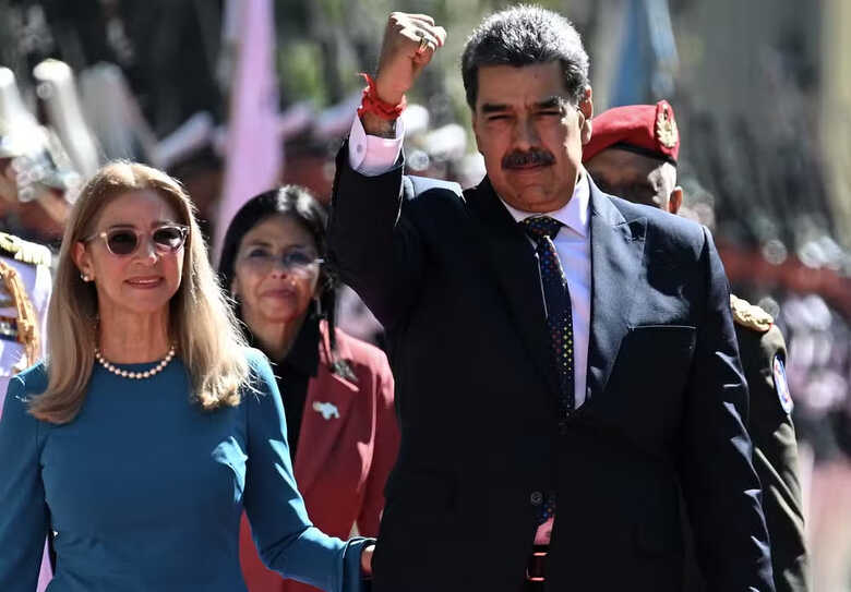 O presidente da Venezuela, Nicolas Maduro, ao lado da primeira-dama Cilia Flores