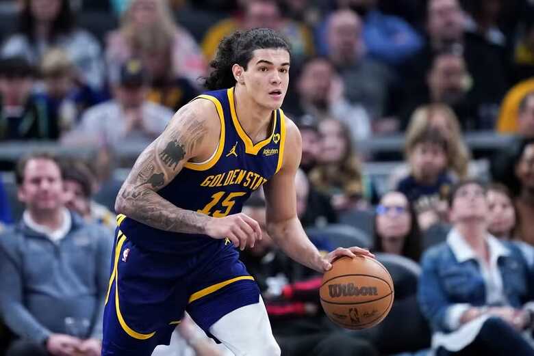 Gui Santos em ação pelo Golden State Warriors