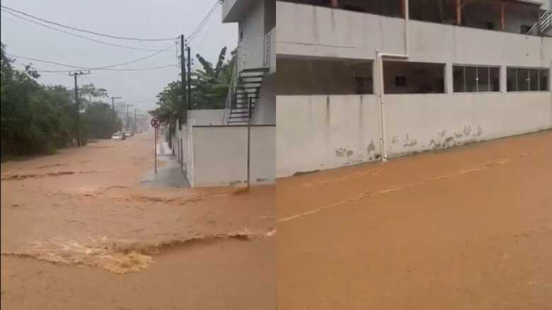 Água invade ruas em cidades de Santa Catarina