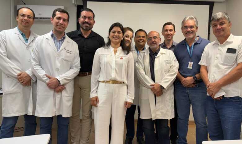 Dra. Raquel com a banca avaliadora 