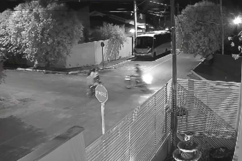 Quem estava na bike elétrica não respeitou a sinalização