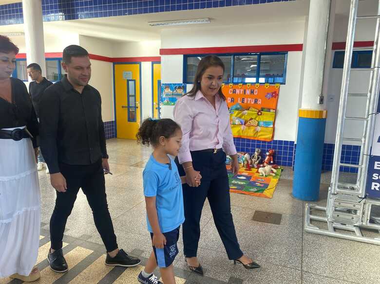 Adriane Lopes e o secretário Lucas Bitencourt