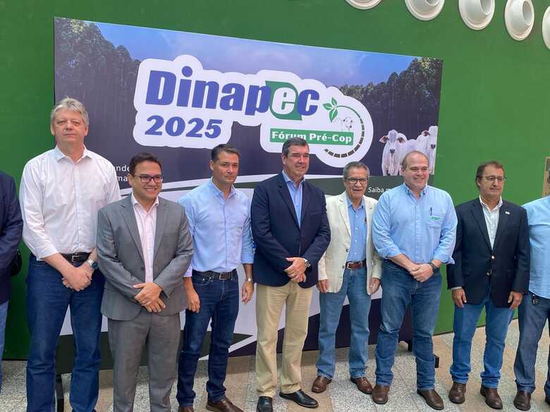 Governador Eduardo Riedel e autoridades do agro lançam Dinapec 2025