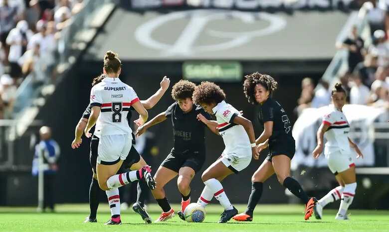 Futebol feminino ganhou duas novas competições