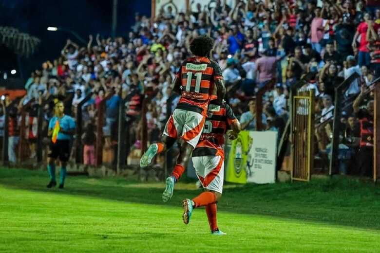 Águia Negra aproveitou o fator casa para vencer o jogo