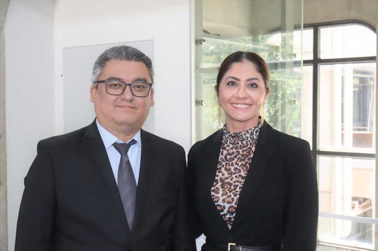 Dênis Cleiber Miyashiro e Fabíola Marquetti