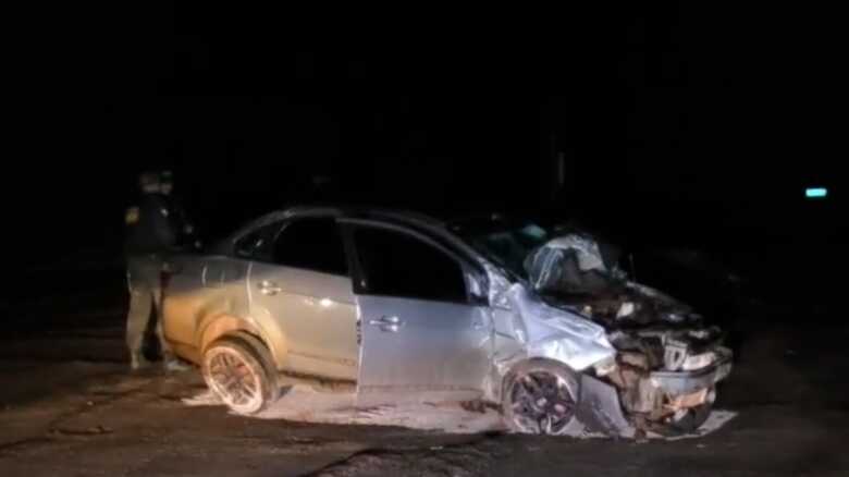 Veículo ficou destruído