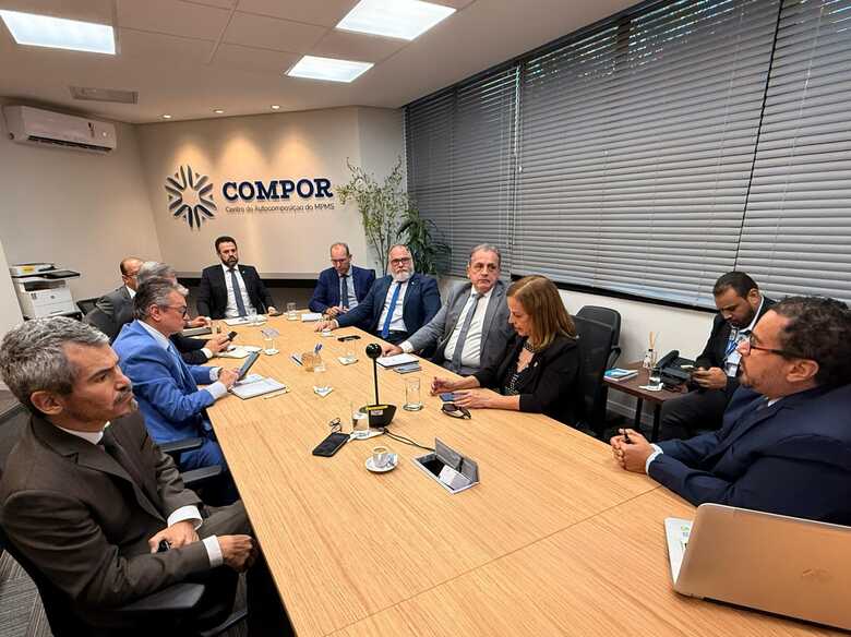 Reunião estratégica com autoridades - Foto: Divulgação/MPMS