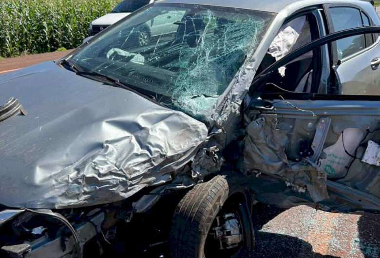 Os carros tiveram diversas avarias