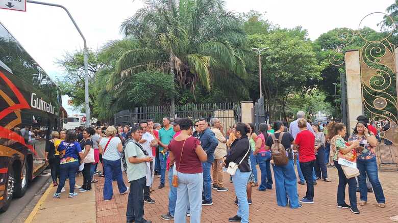 Em Campo Grande, os manifestantes se concentram na Praça Ary Coelho - 