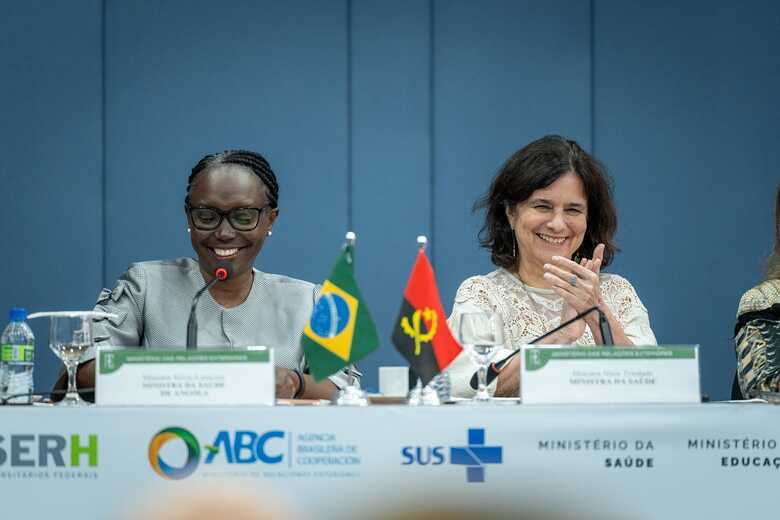  Brasil e Angola assinam Programa de Formação de Recursos Humanos em Saúde
