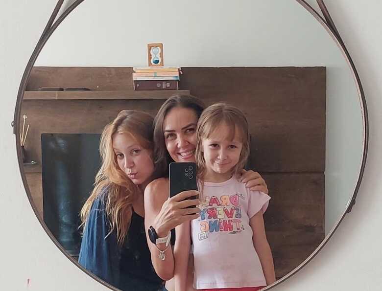 Dani e as duas filhas