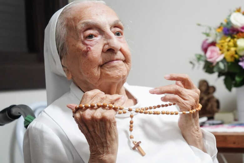 Freira Inah Canabarro Lucas, brasileira que ocupou a posição de mulher mais velha do mundo