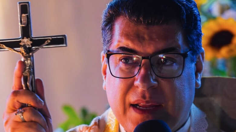 Padre Chrystian Shankar, da Diocese de Divinópolis, em Minas Gerais