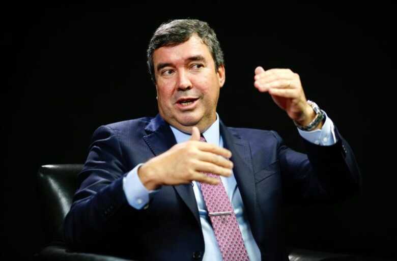 Governador Eduardo Riedel (PSDB)
