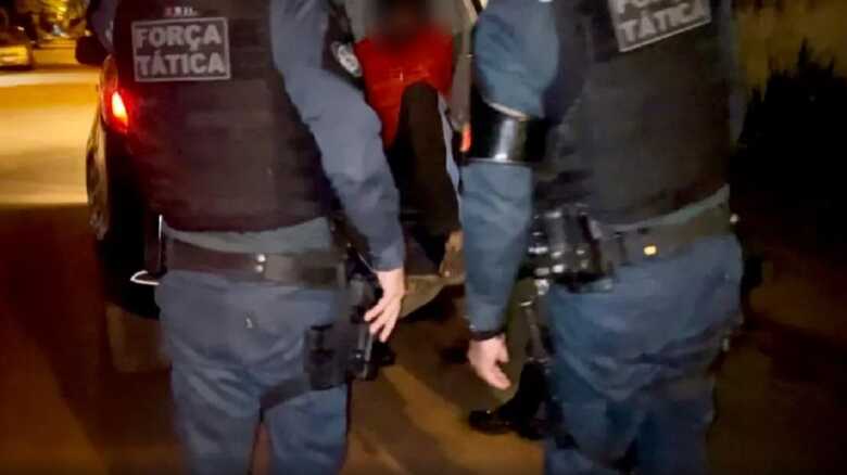 Suspeito foi detido em flagrante