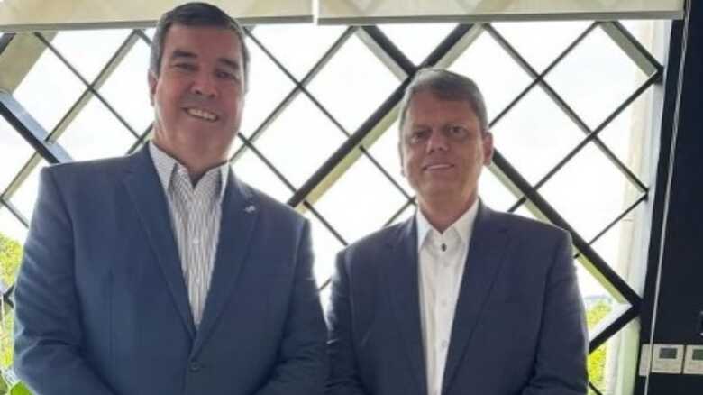 Eduardo Riedel e Tarcísio de Freitas, governador de São Paulo pelo Republicanos