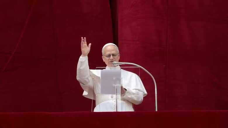O papa Leão XIV durante a oração Regina Caeli na Praça de São Pedro, no Vaticano