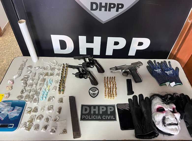 Objetos apreendidos pela polícia