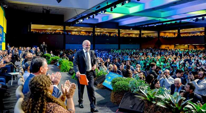 Lula durante a abertura da XXVI Marcha a Brasília em defesa dos Municípios (CNM)