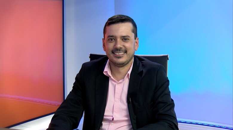 Reitor Vinícius de Oliveira