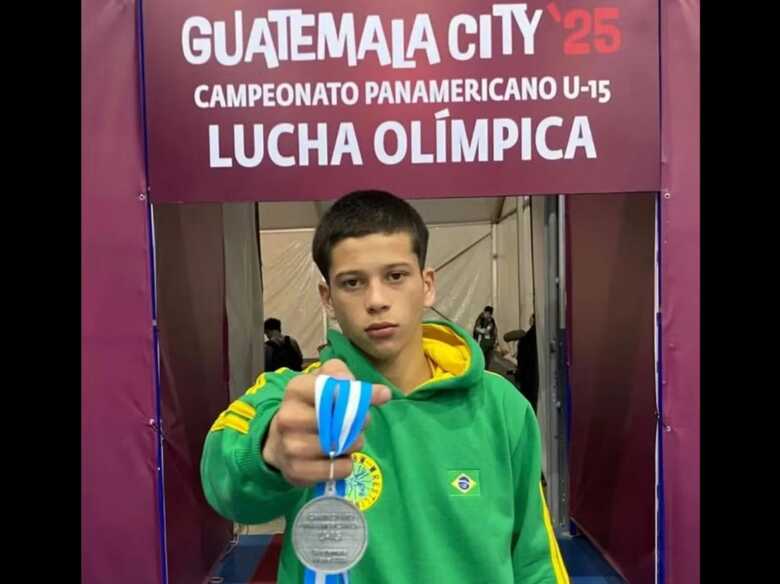 Ryan Samuel, do wrestling de MS, é prata no Panamericano Sub-15