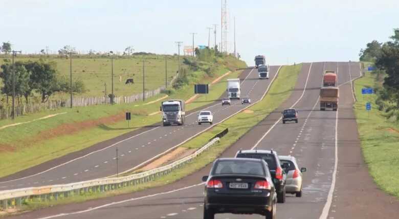 Trecho da rodovia BR-163  